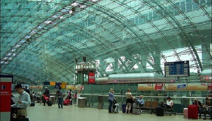 مطار فرانكفورت